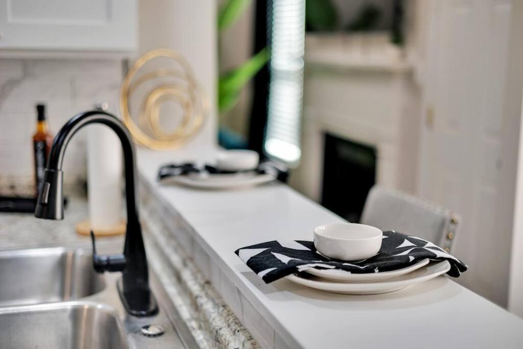 Plush Two Bedroom Retreat. A Home Away From Home! Riverdale Ngoại thất bức ảnh